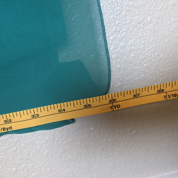 Emerald Green Flutter Sleeve Semi-Formal Dress - Picture 5 of 7